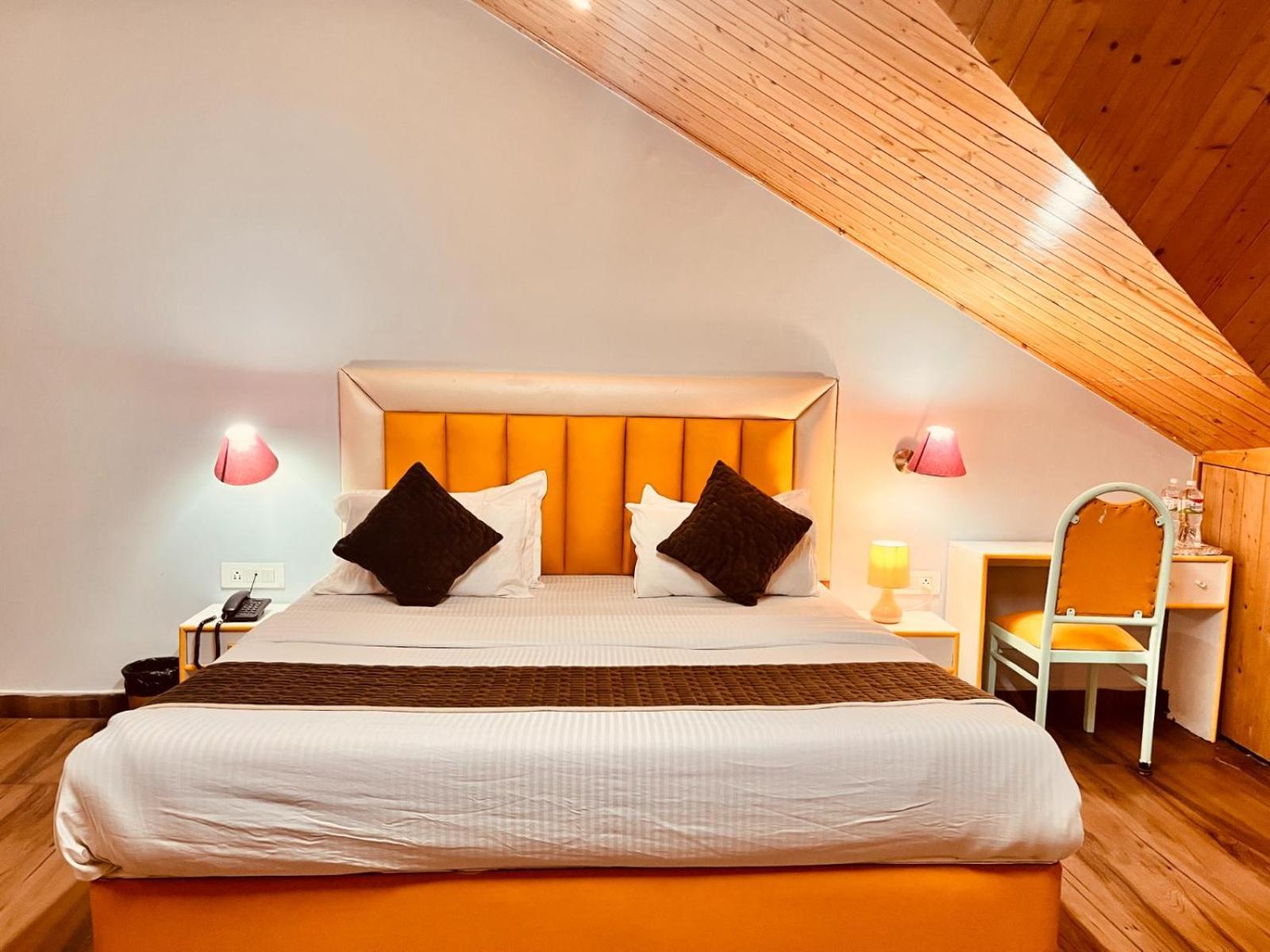Hadimba Hill View By Hadimba Palace, Manali - Premium Room ! Family Hotel ! Parking ! Near Hadimba Temple Ngoại thất bức ảnh