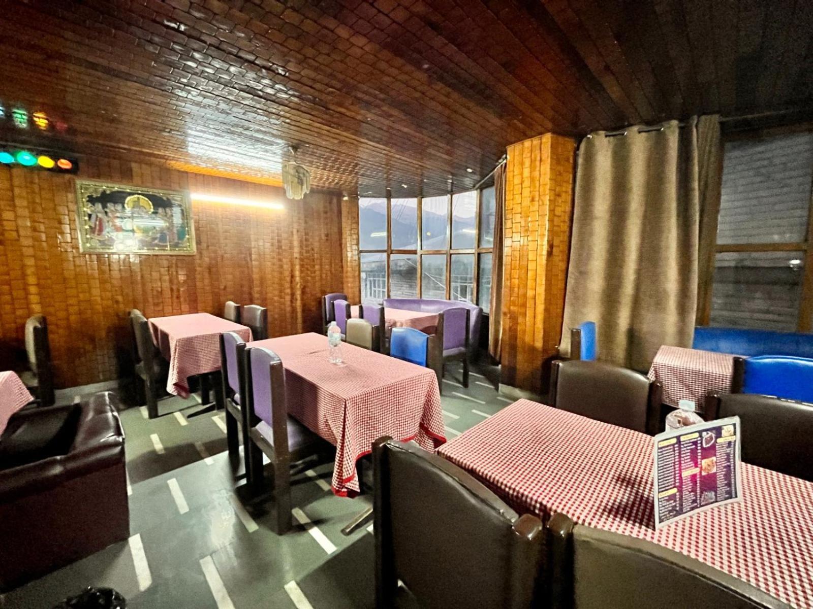 Hadimba Hill View By Hadimba Palace, Manali - Premium Room ! Family Hotel ! Parking ! Near Hadimba Temple Ngoại thất bức ảnh
