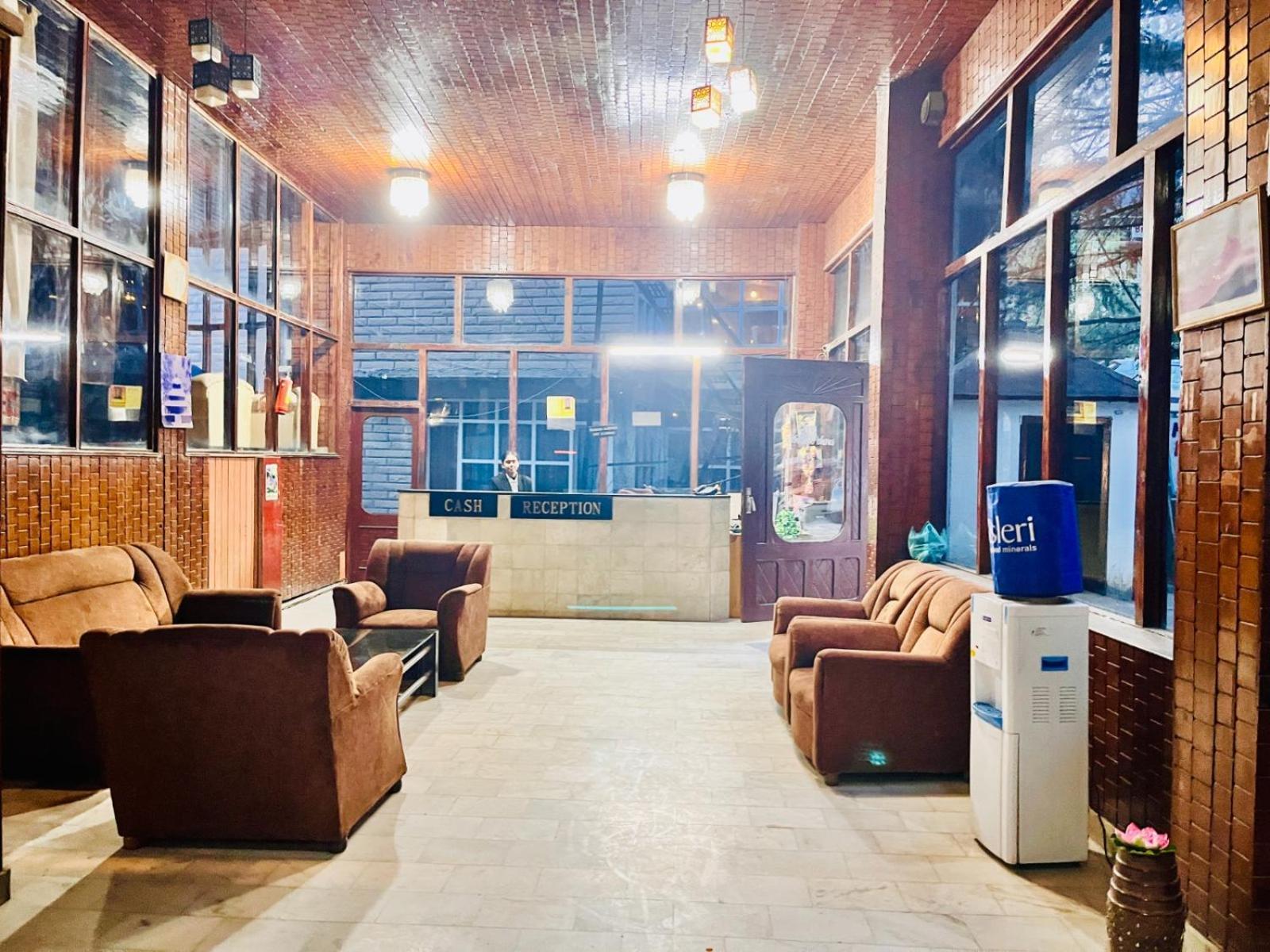 Hadimba Hill View By Hadimba Palace, Manali - Premium Room ! Family Hotel ! Parking ! Near Hadimba Temple Ngoại thất bức ảnh