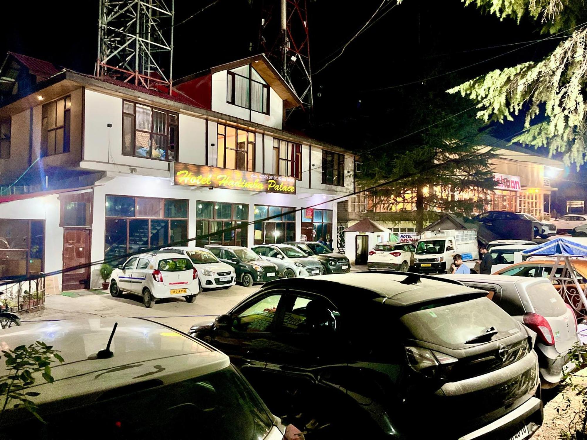 Hadimba Hill View By Hadimba Palace, Manali - Premium Room ! Family Hotel ! Parking ! Near Hadimba Temple Ngoại thất bức ảnh