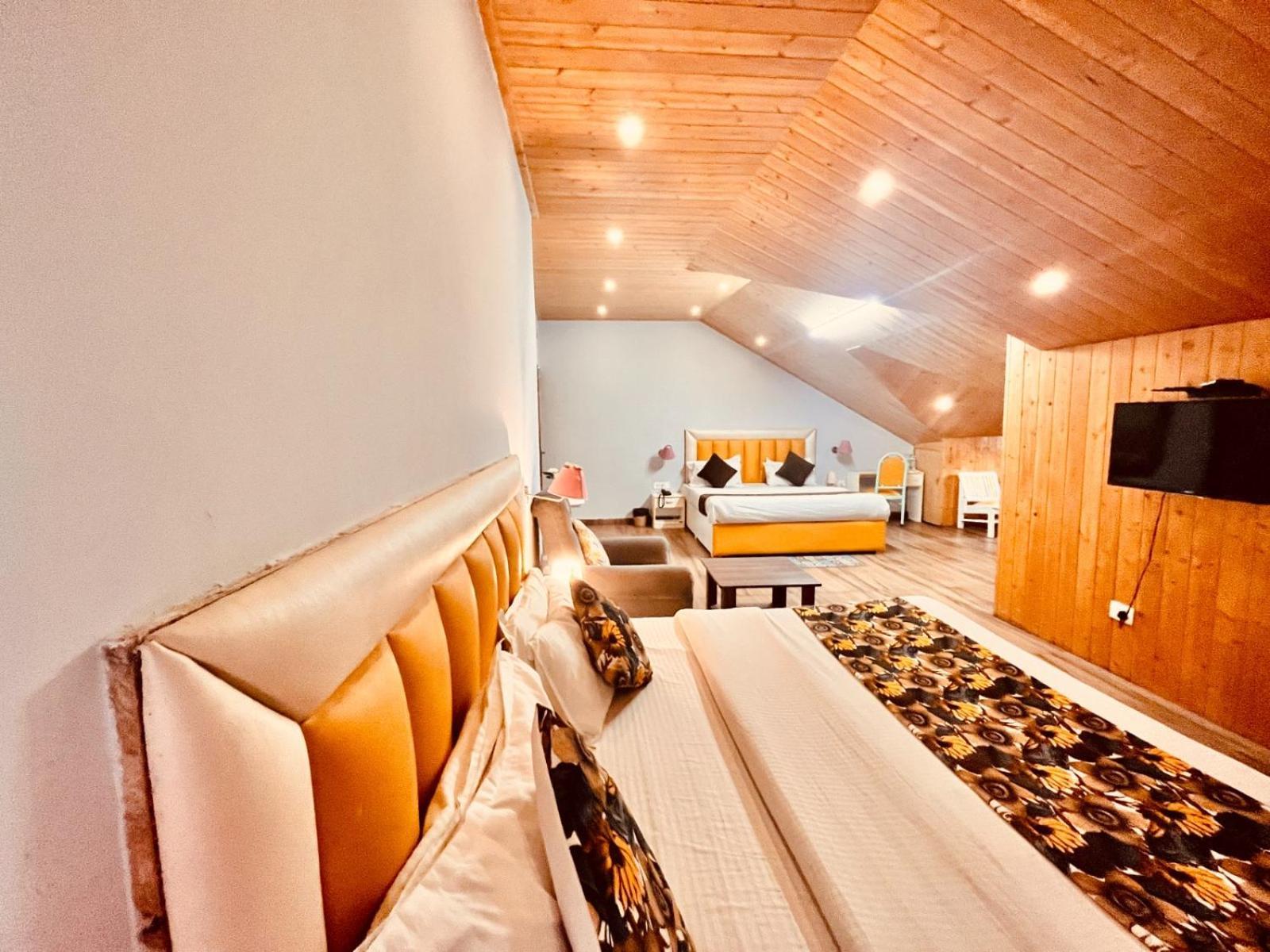 Hadimba Hill View By Hadimba Palace, Manali - Premium Room ! Family Hotel ! Parking ! Near Hadimba Temple Ngoại thất bức ảnh