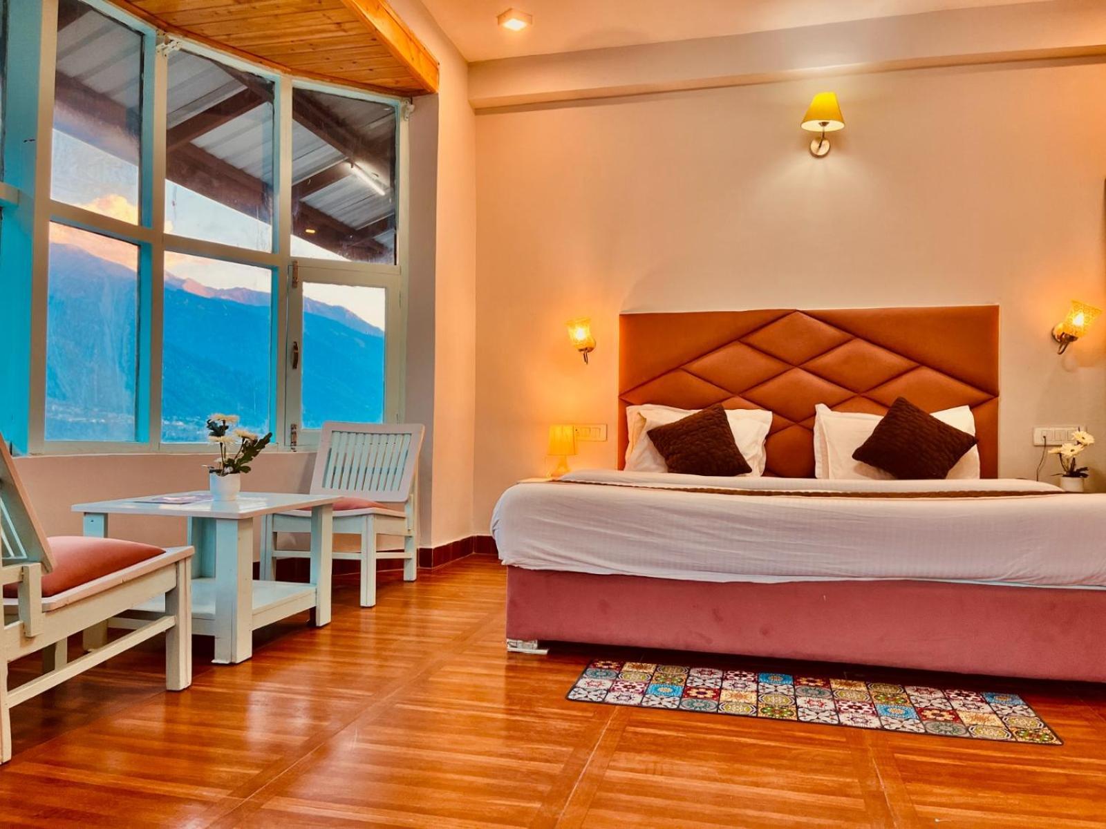 Hadimba Hill View By Hadimba Palace, Manali - Premium Room ! Family Hotel ! Parking ! Near Hadimba Temple Ngoại thất bức ảnh