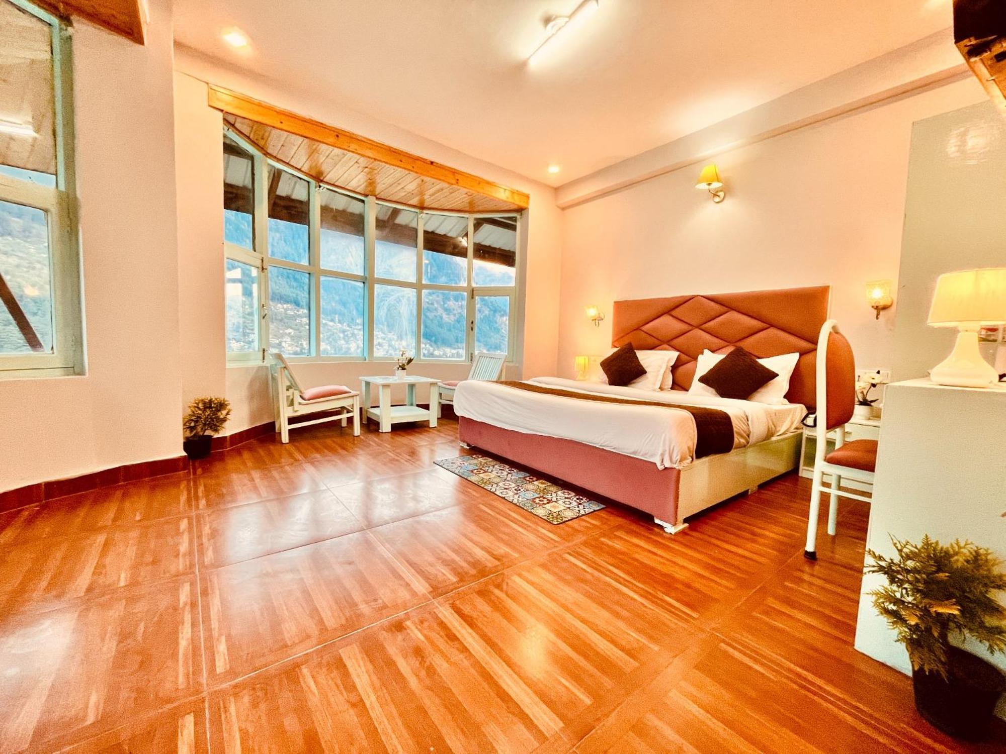 Hadimba Hill View By Hadimba Palace, Manali - Premium Room ! Family Hotel ! Parking ! Near Hadimba Temple Ngoại thất bức ảnh